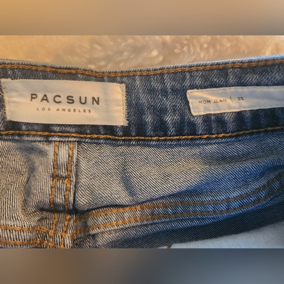 Pacsun Los Angeles Mom Jean Shorts - Picture 3 of 3